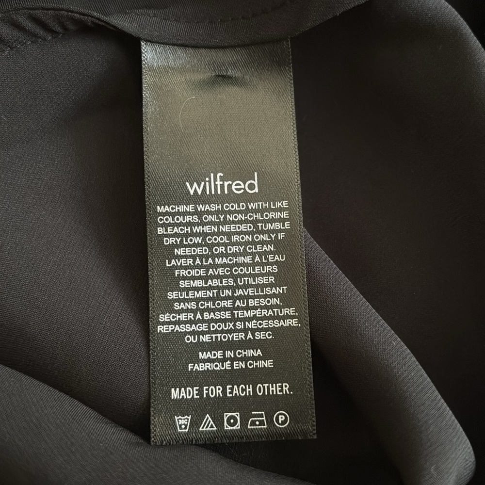 Aritzia Wilfred Allusion Satin Camisole in Black Size Small - Picture 5 of 8